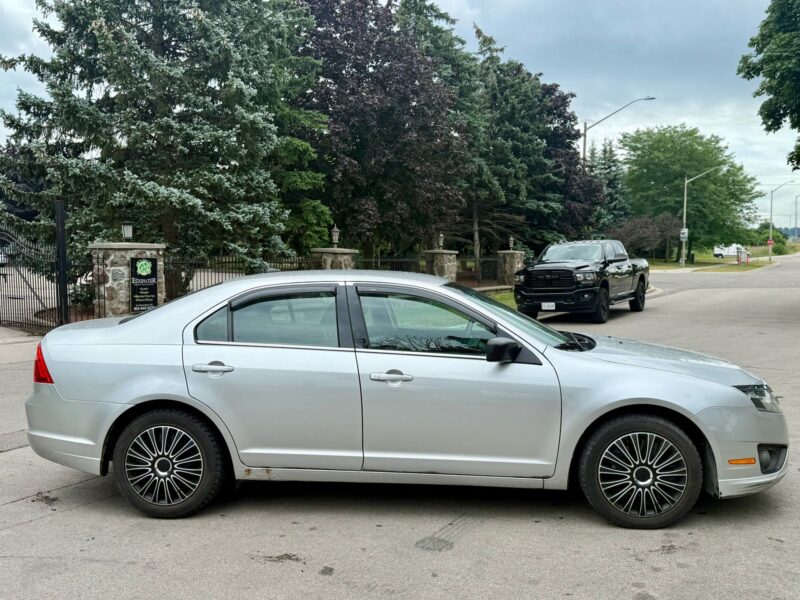 2011 Ford Fusion SE